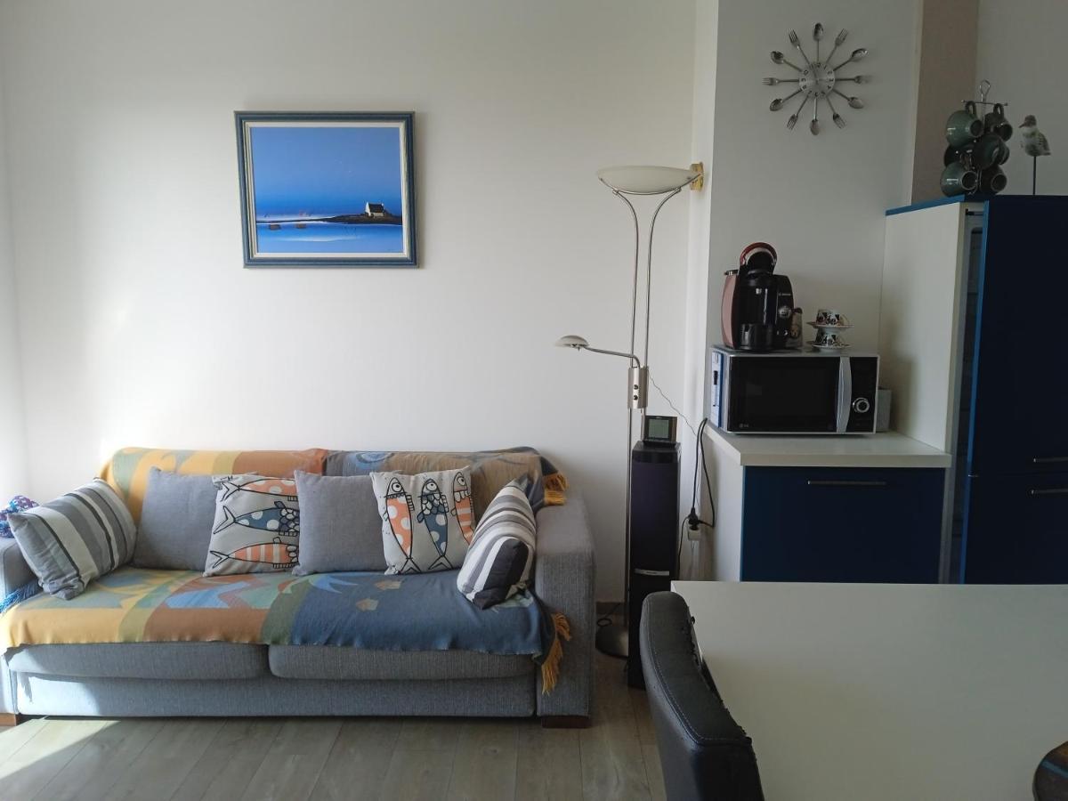 Appartement Lestrevet, les pieds dans l eau à Plomodiern Extérieur photo