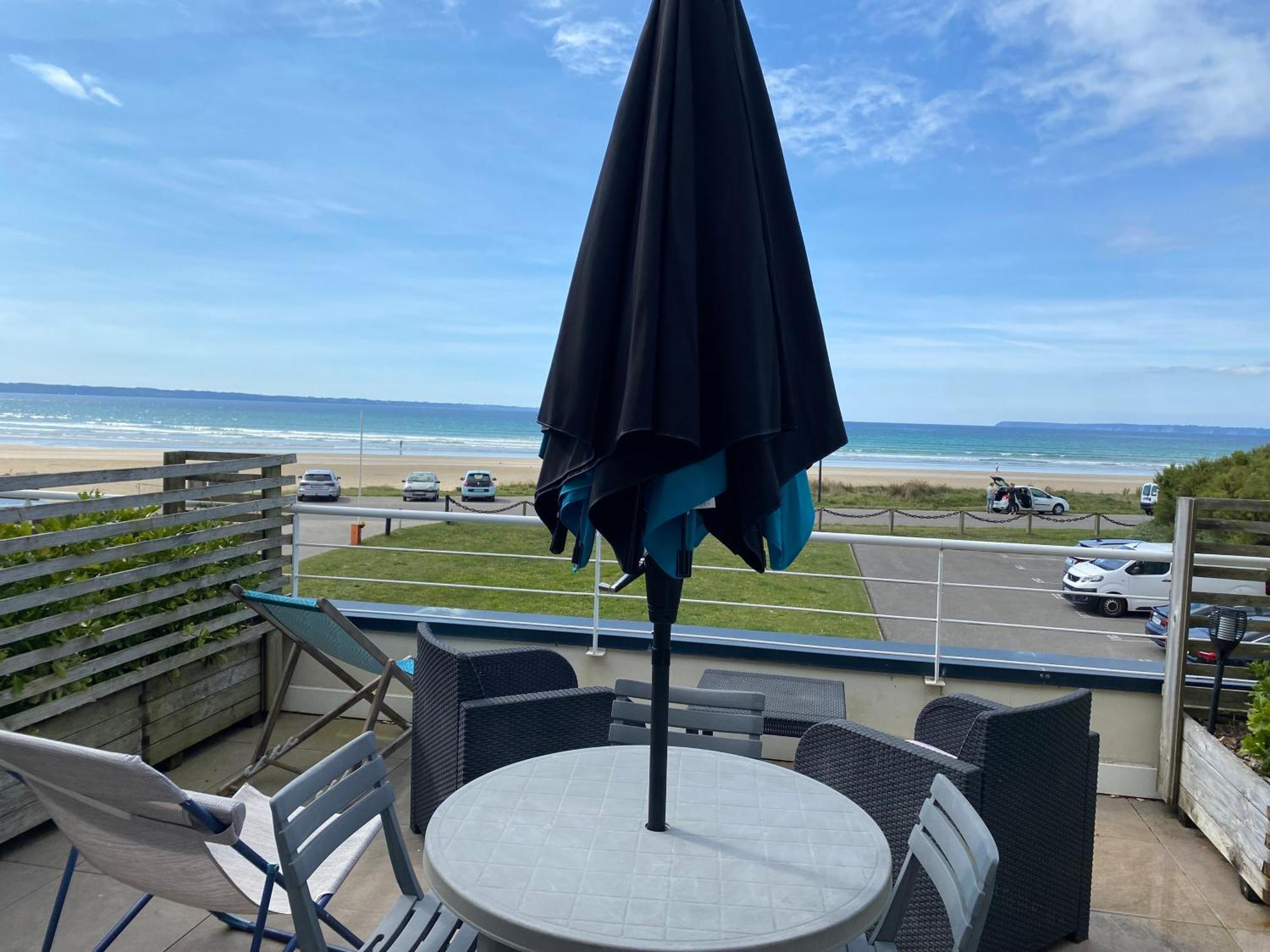 Appartement Lestrevet, les pieds dans l eau à Plomodiern Extérieur photo
